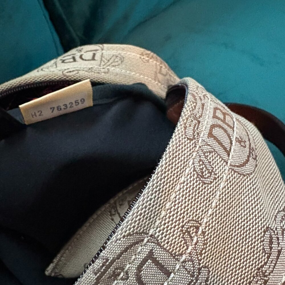 Dooney and Bourke - Vintage Canvas Signature Monogram Hobo Bag - Picture 12 of 12